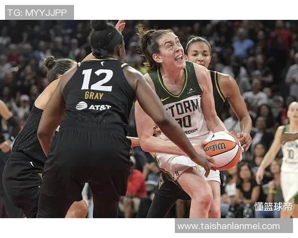 王牌与风暴在WNBA赛场上的实力对比与胜负预测分析 王牌与风暴在WNBA赛场上的实力对比与胜负预测分析